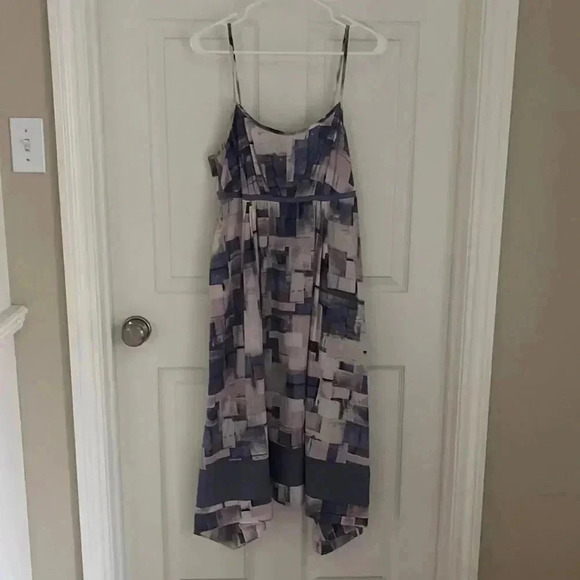 Abstract Print Midi Dress – Flowy & Chic - Picture 2 of 6